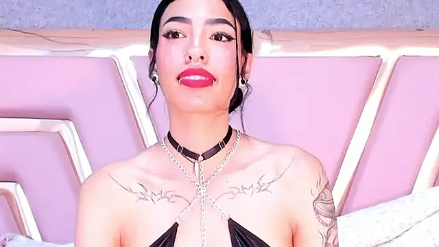 Eva Benely online show from 01.22.25