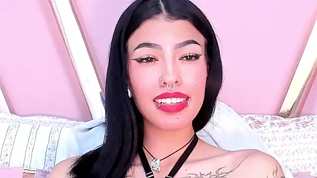 Eva Benely online show from 01.30.25