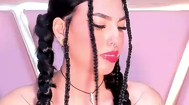 Eva Benely online show from 03.07.25