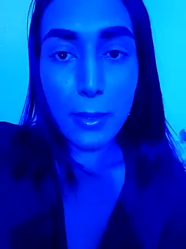 alice jhonson  online show from 02.19.25