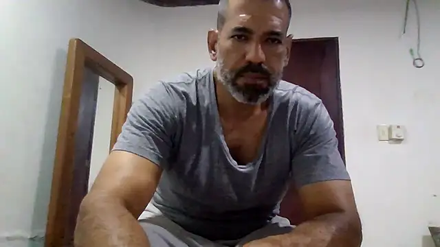 Snapshot of jackbigcock11 chatting on 02.22.25 jackbigcock11 online show from 02.22.25