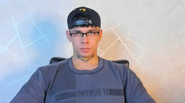 NoahhBrown online show from 12.04.24