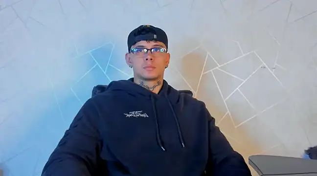 NoahhBrown online show from 12.09.24