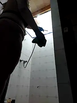 BecciDeluxe online show from 11.08.25