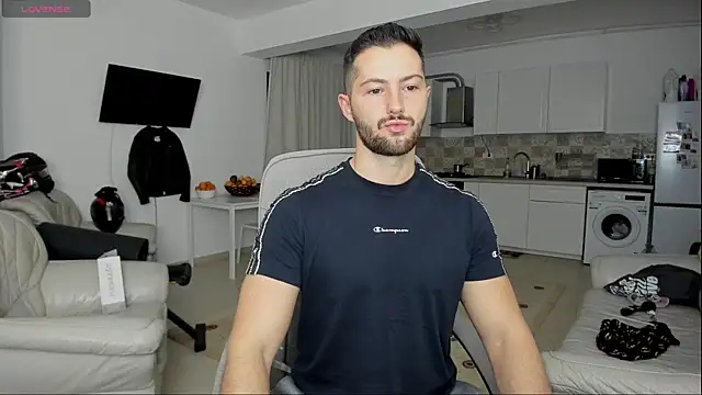 ZackFraser online show from 12.04.24