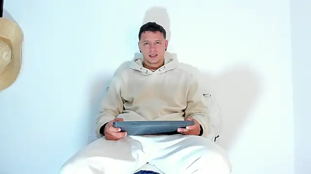 Snapshot of MITCHELL_BURNS chatting on 02.24.25 MITCHELL BURNS online show from 02.24.25