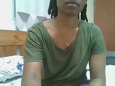 Snapshot of Sweetchoco5 chatting on 10.10.25 Sweetchoco5 online show from 10.10.25