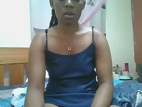 Snapshot of Sweetchoco5 chatting on 10.17.25 Sweetchoco5 online show from 10.17.25