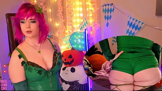 Snapshot of Angel-Lewd-Cake chatting on 10.01.25 Angel-Lewd-Cake online show from 10.01.25