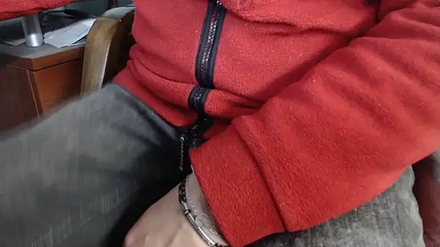 smoothandtiny online show from 02.04.25