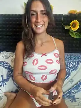 Snapshot of Stefania_PT chatting on 09.25.25 Stefania PT online show from 09.25.25