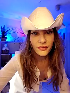 Luna Kitanna online show from 11.15.25