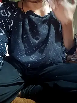 Snapshot of Jyoti-05 chatting on 12.13.24 Jyoti-05 online show from 12.13.24