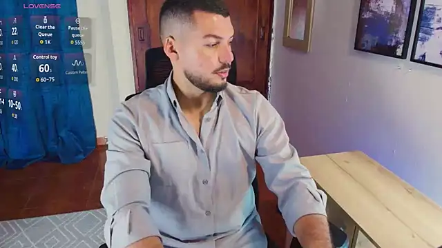 Snapshot of HenryBenso chatting on 10.27.25 HenryBenso online show from 10.27.25