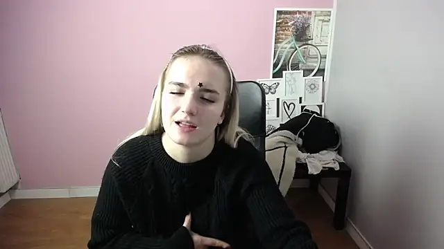 Snapshot of viktoria_lovely chatting on 12.31.24 viktoria lovely online show from 12.31.24