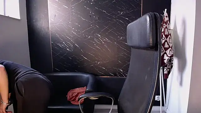 Snapshot of viktoria_lovely chatting on 11.06.25 viktoria lovely online show from 11.06.25