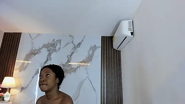 Snapshot of aidaadams chatting on 01.18.25 aidaadams online show from 01.18.25
