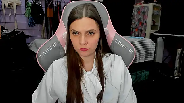 Snapshot of Stroynyash chatting on 02.21.25 Stroynyash online show from 02.21.25