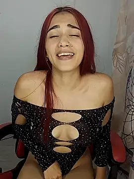 Snapshot of karol_cortes_18 chatting on 02.06.25 karol cortes 18 online show from 02.06.25