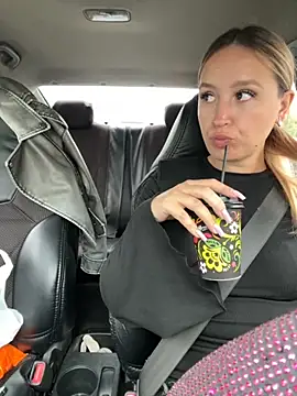 StasyWood online show from 09.22.25