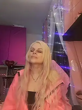 Snapshot of Angeldevilus chatting on 12.11.24 Angeldevilus online show from 12.11.24