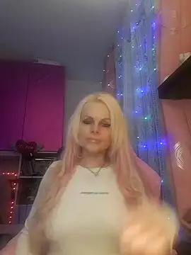 Snapshot of Angeldevilus chatting on 12.12.24 Angeldevilus online show from 12.12.24
