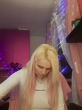 Snapshot of Angeldevilus chatting on 01.12.25 Angeldevilus online show from 01.12.25