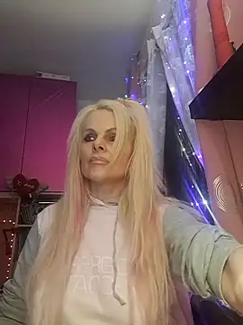 Snapshot of Angeldevilus chatting on 01.16.25 Angeldevilus online show from 01.16.25