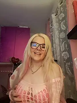 Snapshot of Angeldevilus chatting on 01.17.25 Angeldevilus online show from 01.17.25