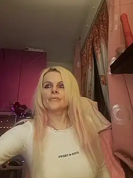 Snapshot of Angeldevilus chatting on 02.23.25 Angeldevilus online show from 02.23.25