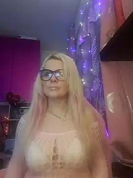 Snapshot of Angeldevilus chatting on 03.01.25 Angeldevilus online show from 03.01.25