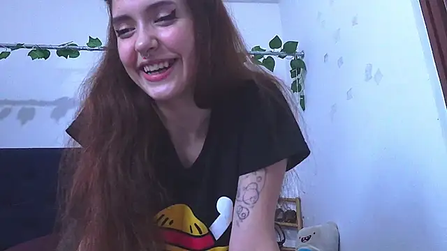 Snapshot of AliciaBasch chatting on 03.08.25 AliciaBasch online show from 03.08.25