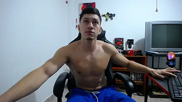 Snapshot of Iam_yourbabyprincess_XD chatting on 09.18.25 Iam yourbabyprincess XD online show from 09.18.25