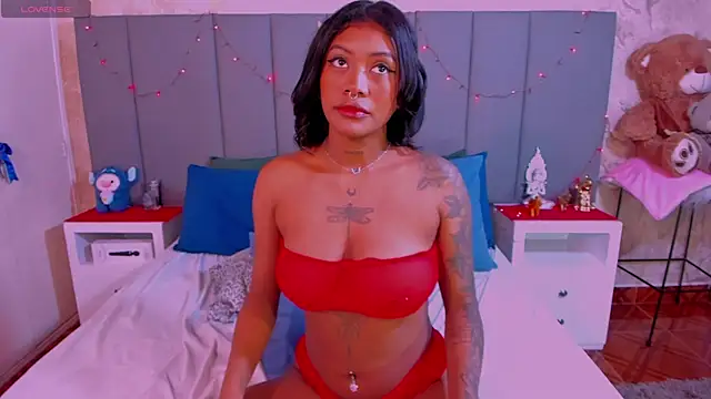 JulianaMiller online show from 12.25.24