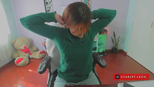 Scarletleon77 online show from 01.14.25