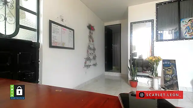 Scarletleon77 online show from 12.19.25