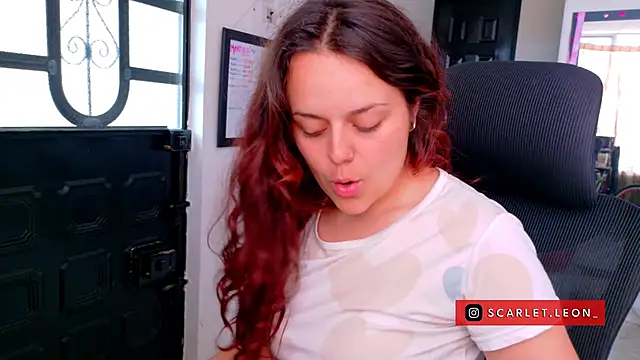 Scarletleon77 online show from 07.06.26