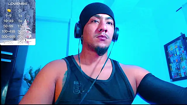 Snapshot of yosoy_enzo2020 chatting on 12.17.24 yosoy enzo2020 online show from 12.17.24