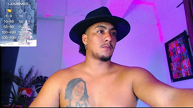 Snapshot of yosoy_enzo2020 chatting on 12.21.24 yosoy enzo2020 online show from 12.21.24