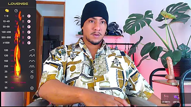 Snapshot of yosoy_enzo2020 chatting on 12.28.24 yosoy enzo2020 online show from 12.28.24