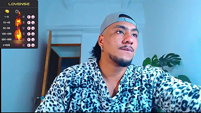 Snapshot of yosoy_enzo2020 chatting on 01.16.25 yosoy enzo2020 online show from 01.16.25