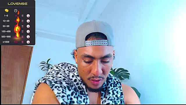 Snapshot of yosoy_enzo2020 chatting on 01.16.25 yosoy enzo2020 online show from 01.16.25