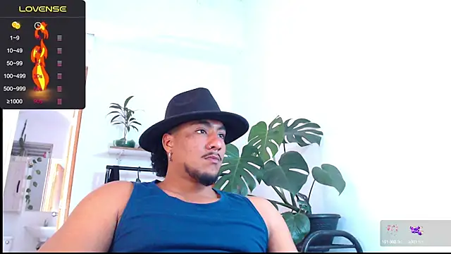 Snapshot of yosoy_enzo2020 chatting on 01.21.25 yosoy enzo2020 online show from 01.21.25