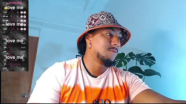 Snapshot of yosoy_enzo2020 chatting on 02.24.25 yosoy enzo2020 online show from 02.24.25