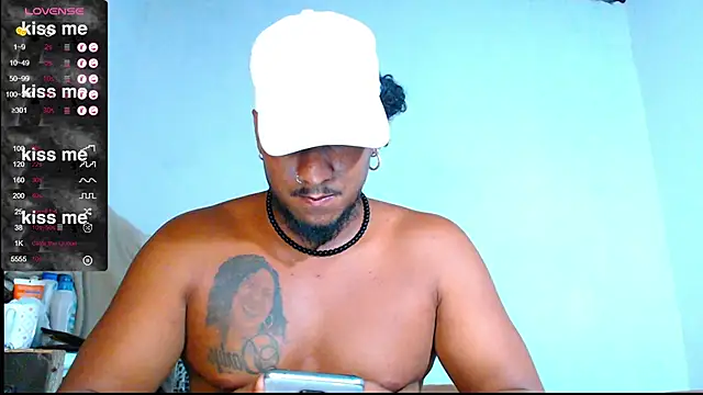 Snapshot of yosoy_enzo2020 chatting on 03.11.25 yosoy enzo2020 online show from 03.11.25