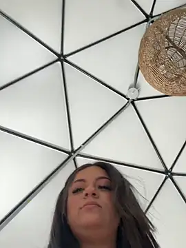 Snapshot of sarah-bonneth chatting on 02.06.25 sarah-bonneth online show from 02.06.25