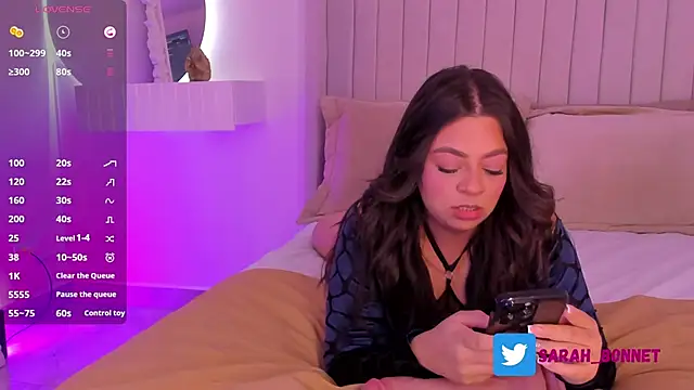 Snapshot of sarah-bonneth chatting on 02.25.25 sarah-bonneth online show from 02.25.25