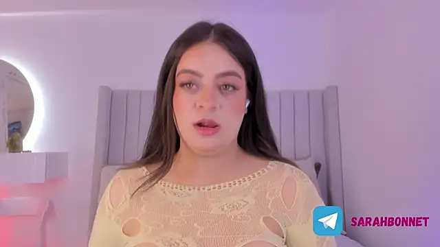 Snapshot of sarah-bonneth chatting on 09.20.25 sarah-bonneth online show from 09.20.25