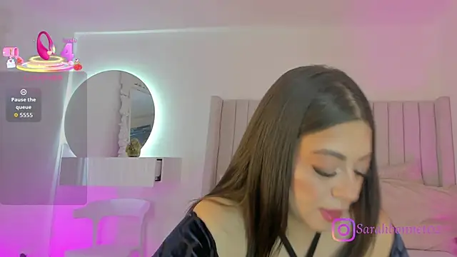 Snapshot of sarah-bonneth chatting on 10.30.25 sarah-bonneth online show from 10.30.25