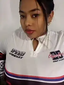 Snapshot of PUSHYLATE chatting on 02.17.25 PUSHYLATE online show from 02.17.25
